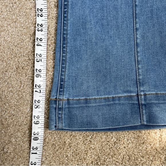 Lane Bryant Signature Fit Mid-Rise Flare Jeans Medium Wash Women’s Size 14 - Picture 10 of 12